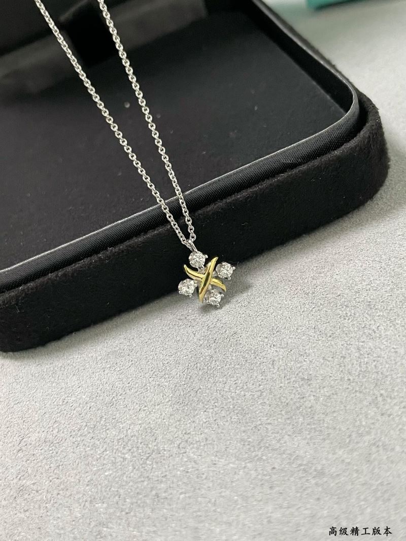 T*f*ny necklaces